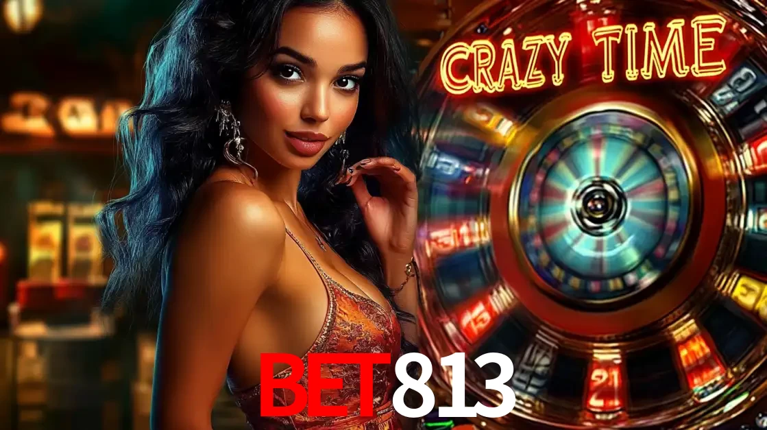 Mulher elegante ao lado da vibrante roda da fortuna do jogo de cassino ao vivo Crazy Time, um dos game shows mais populares e cheios de prêmios do BET813.